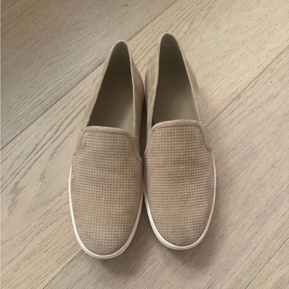 Brand New Vince Suede sneakers - Picture 5 of 9
